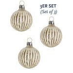 (image for) 3 Little White Balls with Grooves